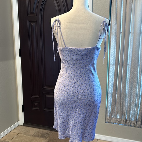 Zara Lavender Floral Mini Dress - Picture 4 of 5